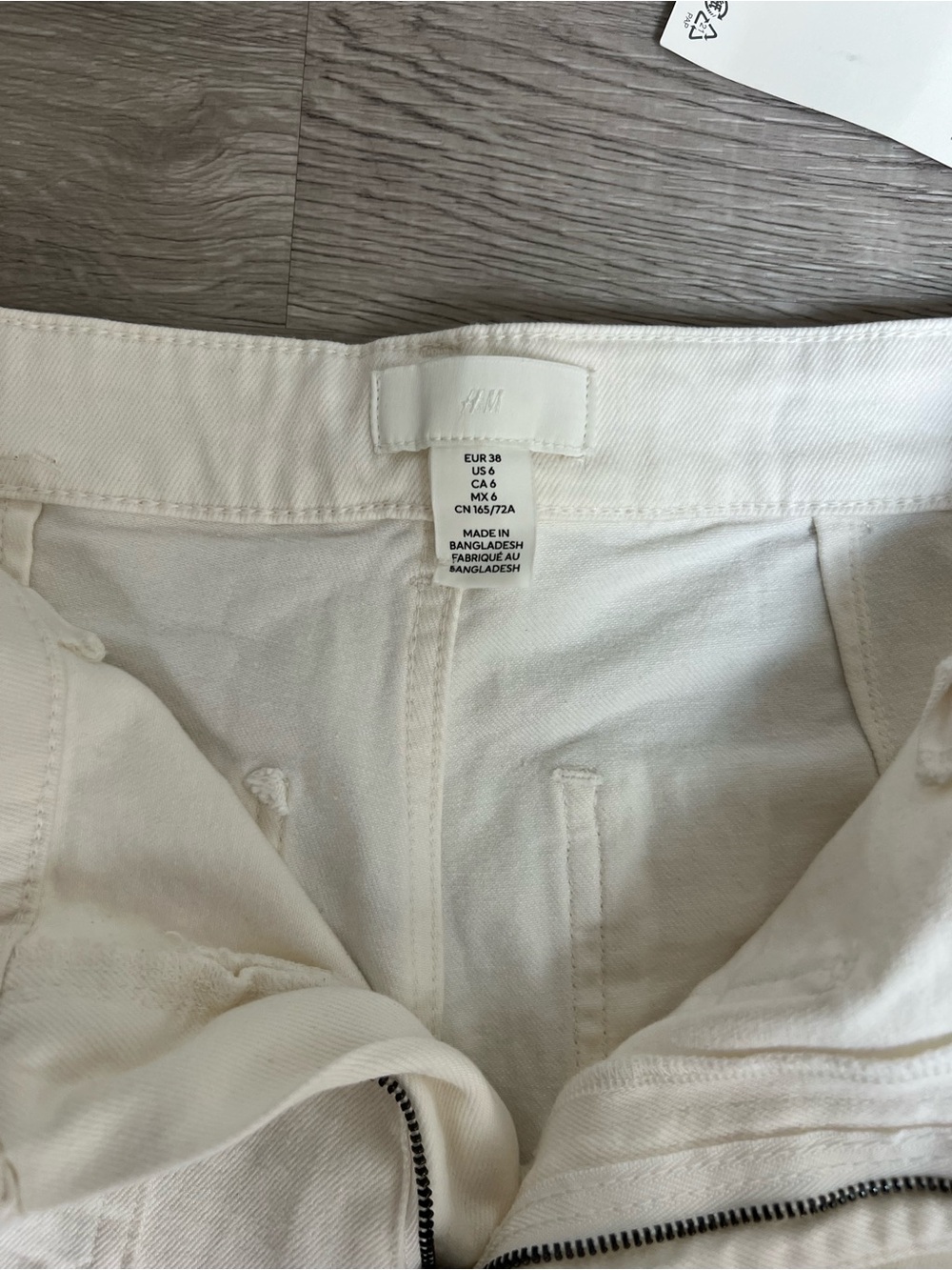 H&M Cream High-Rise Straight Jeans - Picture 2 of 4